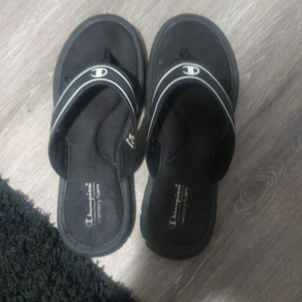 Women's Champion flip flops sz. 7